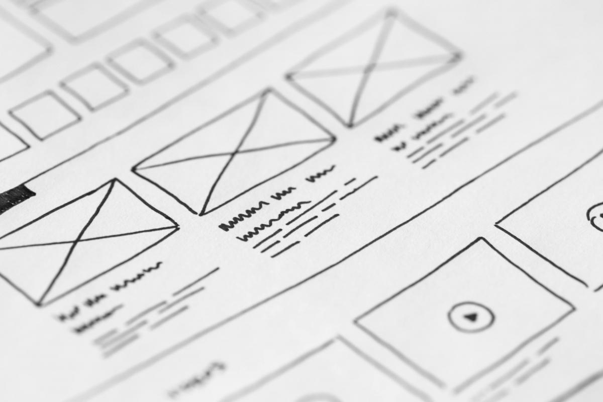 แนะนำวิธีการใช้ AI เพื่อสร้าง template UX/UI บน Figma พร้อมทั้งบอกเคล็ดลับและเครื่องมือที่คุณควรรู้